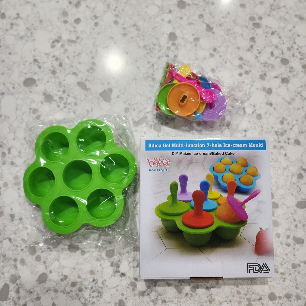 BKE Green and Pink Silicone Ice Cream Mold Set